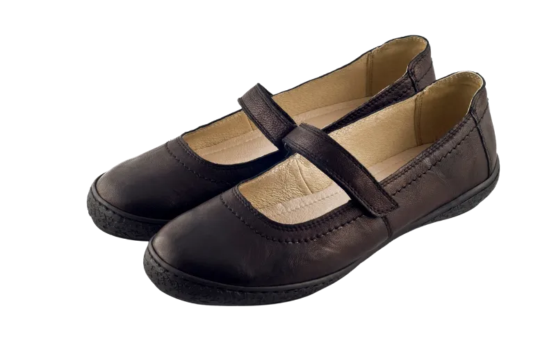 Damenschuh mit Absatz und Schuhzurichtung, progangart