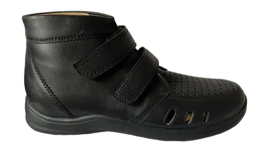 Handgefertigter orthopädischer Maßschuh aus der Werkstatt von progangart, Meisterbetrieb Achim Gaab in Mauer bei Heidelberg